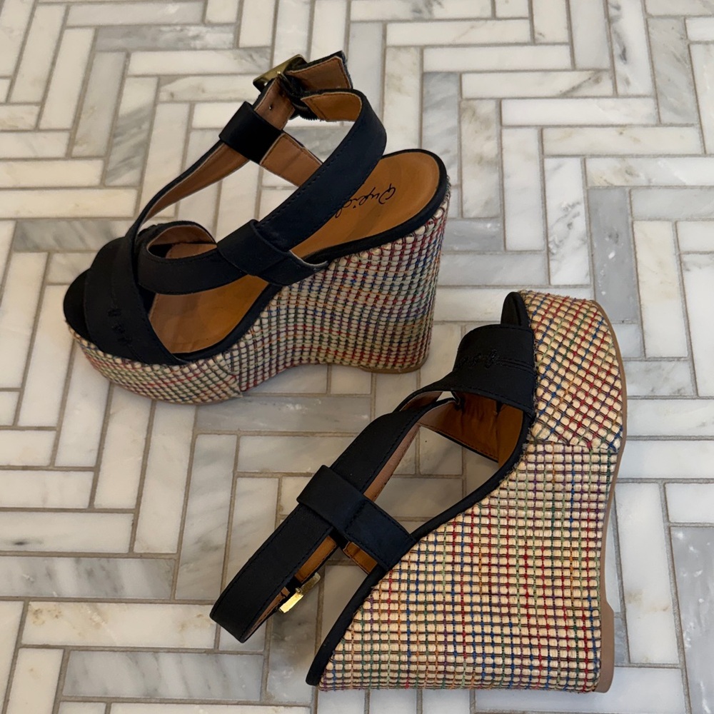 Qupid Black and Multicolor Wedge Sandals - Picture 3 of 6